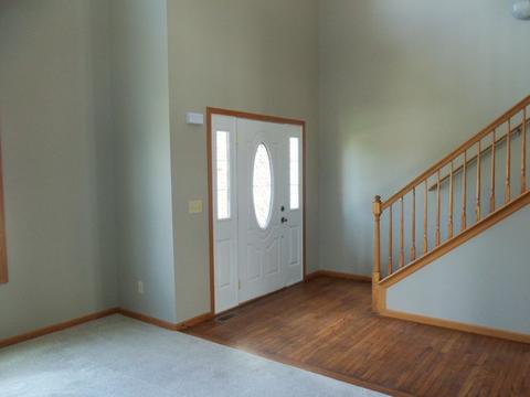2009 Oak Forest Dr, Morris, IL 60450 photo 3