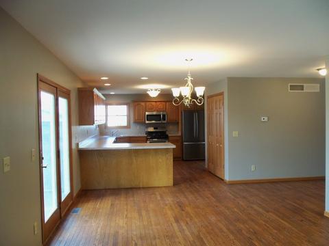 2009 Oak Forest Dr, Morris, IL 60450 photo 14