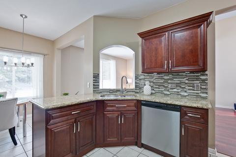 896 Mesa Dr, Elgin, IL 60123 photo 7