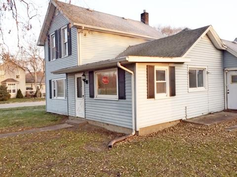402 E Kansas St, Bureau, IL 61315 photo 2