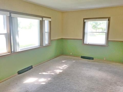 402 E Kansas St, Bureau, IL 61315 photo 8