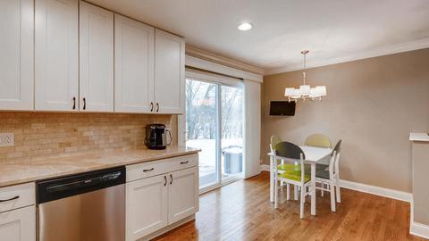 230 E Bradley St, Des Plaines, IL 60016 photo 9