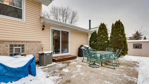 230 E Bradley St, Des Plaines, IL 60016 photo 25