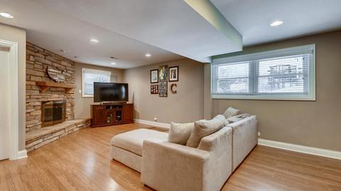 230 E Bradley St, Des Plaines, IL 60016 photo 18