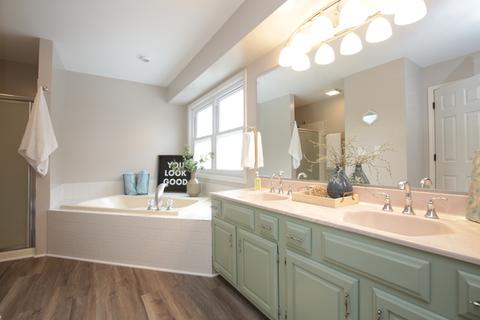1500 Eliot Trl, Elgin, IL 60120 photo 11
