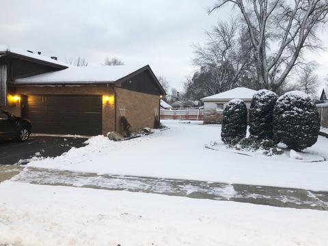 215 E Marion St, Thornton, IL 60476 photo 2