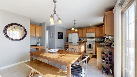 711 E Tomaras Ave, Savoy, IL 61874 photo 8