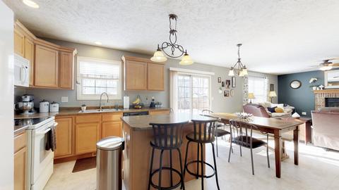 711 E Tomaras Ave, Savoy, IL 61874 photo 5