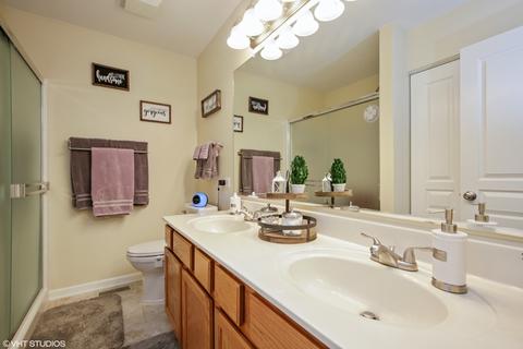 994 Mesa Dr, Elgin, IL 60123 photo 7