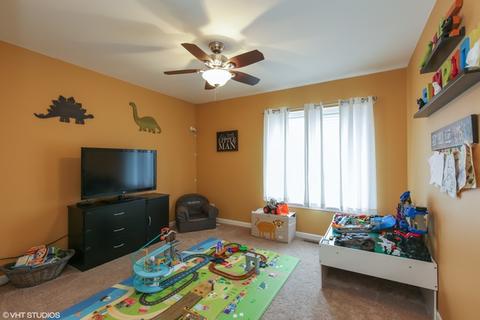 994 Mesa Dr, Elgin, IL 60123 photo 8