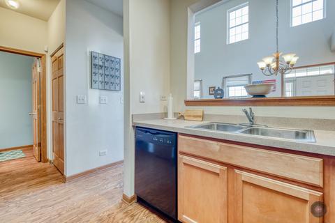 2442 Georgetown Cir, Aurora, IL 60503 photo 13