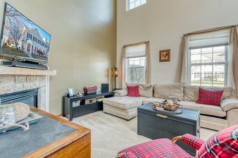 2442 Georgetown Cir, Aurora, IL 60503 photo 6