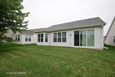 2839 Edgewater Dr, Elgin, IL 60124 photo 10
