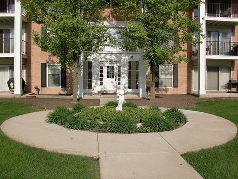 5500 Carriageway Dr #111C, Rolling Meadows, IL 60008 photo 2