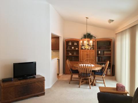 1622 Hadley Ct #C2, Wheeling, IL 60090 photo 7