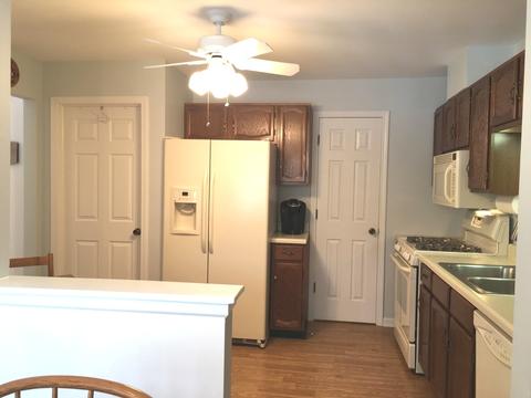 1622 Hadley Ct #C2, Wheeling, IL 60090 photo 3