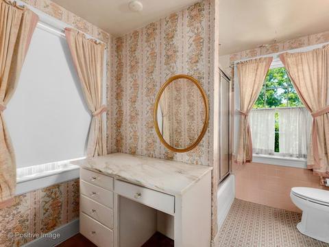740 E Greenview Rd, Itasca, IL 60143 photo 14