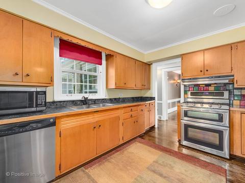 740 E Greenview Rd, Itasca, IL 60143 photo 9