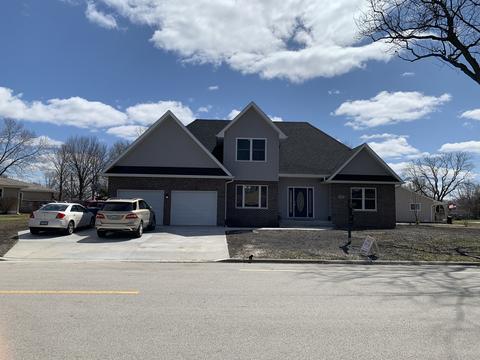405 Maple Dr, Morris, IL 60450 photo 2