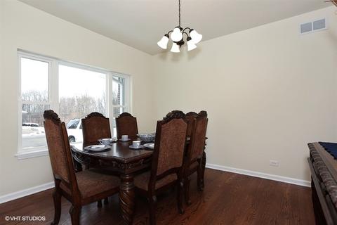 405 Maple Dr, Morris, IL 60450 photo 4