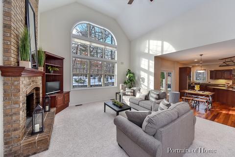 232 S Devon Ave, Bartlett, IL 60103 photo 3