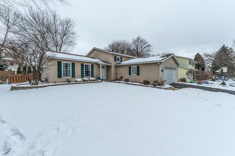 237 Willoway Dr, Naperville, IL 60540 photo 2