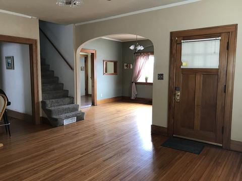 703 Spruce St, Aurora, IL 60506 photo 2