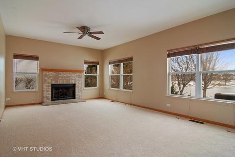 2570 Biltmore Cir, Aurora, IL 60503 photo 9
