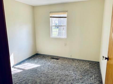 707 E Young Ave, Hoopeston, IL 60942 photo 9