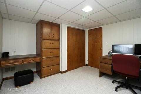 955 S 10th Ave, Kankakee, IL 60901 photo 11