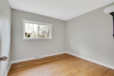 963 Clark Ln, Des Plaines, IL 60016 photo 11