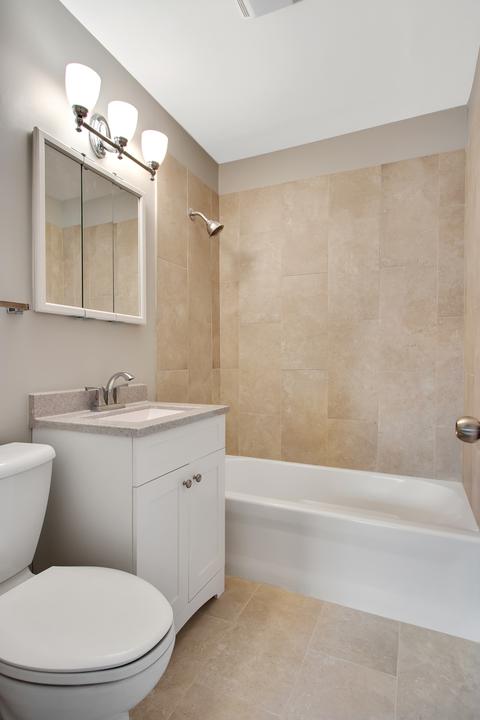 963 Clark Ln, Des Plaines, IL 60016 photo 10