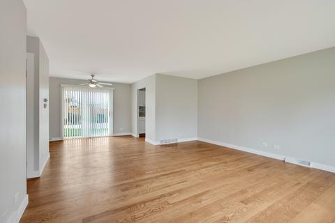 963 Clark Ln, Des Plaines, IL 60016 photo 3