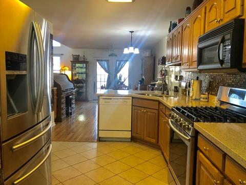 2512 Alpha Ct E, Dekalb, IL 60115 photo 4