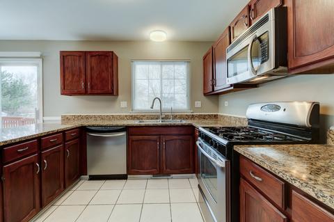 1590 Lenox Ct, Bartlett, IL 60103 photo 6