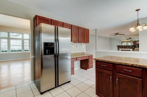 1590 Lenox Ct, Bartlett, IL 60103 photo 9
