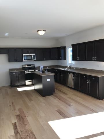 2011 Astor Ln, Addison, IL 60101 photo 4