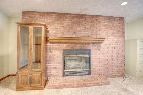 302 Pershing Ct E, Philo, IL 61864 photo 16