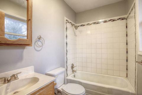 302 Pershing Ct E, Philo, IL 61864 photo 28