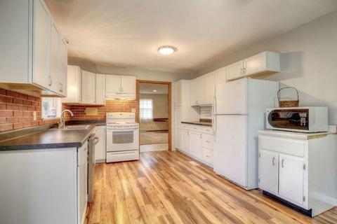 302 Pershing Ct E, Philo, IL 61864 photo 12