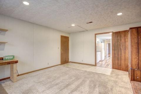 302 Pershing Ct E, Philo, IL 61864 photo 13