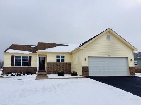 802 Hanson Ave, Mchenry, IL 60050 photo 2
