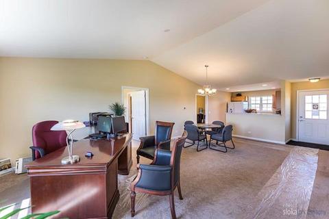 802 Hanson Ave, Mchenry, IL 60050 photo 3
