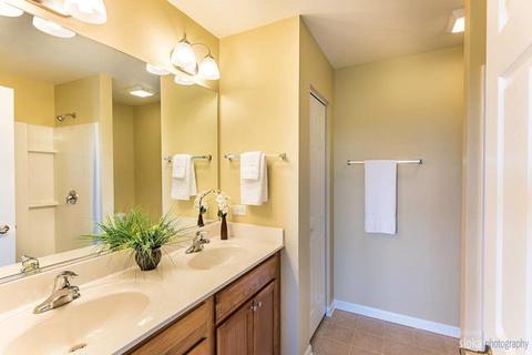 802 Hanson Ave, Mchenry, IL 60050 photo 7