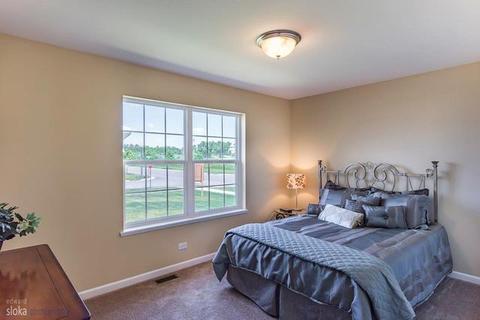 802 Hanson Ave, Mchenry, IL 60050 photo 8