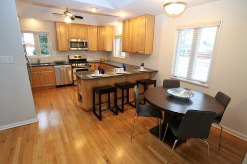 498 E Park Ave, Elmhurst, IL 60126 photo 3