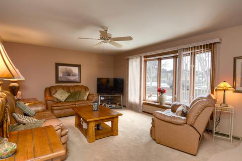 44 S Mill Rd, Addison, IL 60101 photo 2
