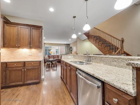 319 E Liberty Dr, Wheaton, IL 60187 photo 8