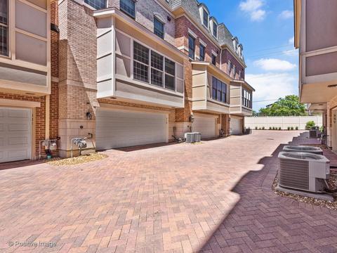 319 E Liberty Dr, Wheaton, IL 60187 photo 42