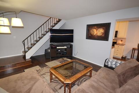1684 Valley Forge Ct #C, Wheaton, IL 60187 photo 6